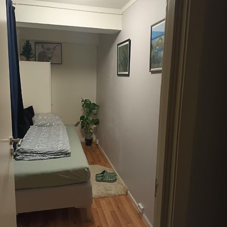 Room For Rent In A Shared Apartment Мосс Экстерьер фото